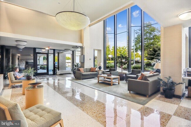 Foto del edificio - 4242 East-West Highway Unit 420