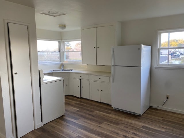 Building Photo - 2590 Rita Ave