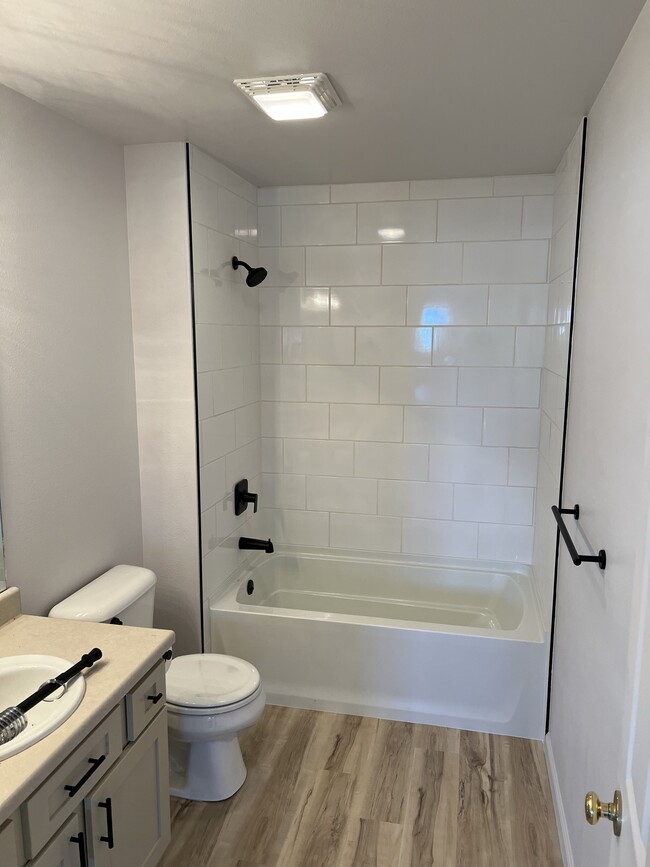 Newly remodeled bathroom - 3505 Fallon St