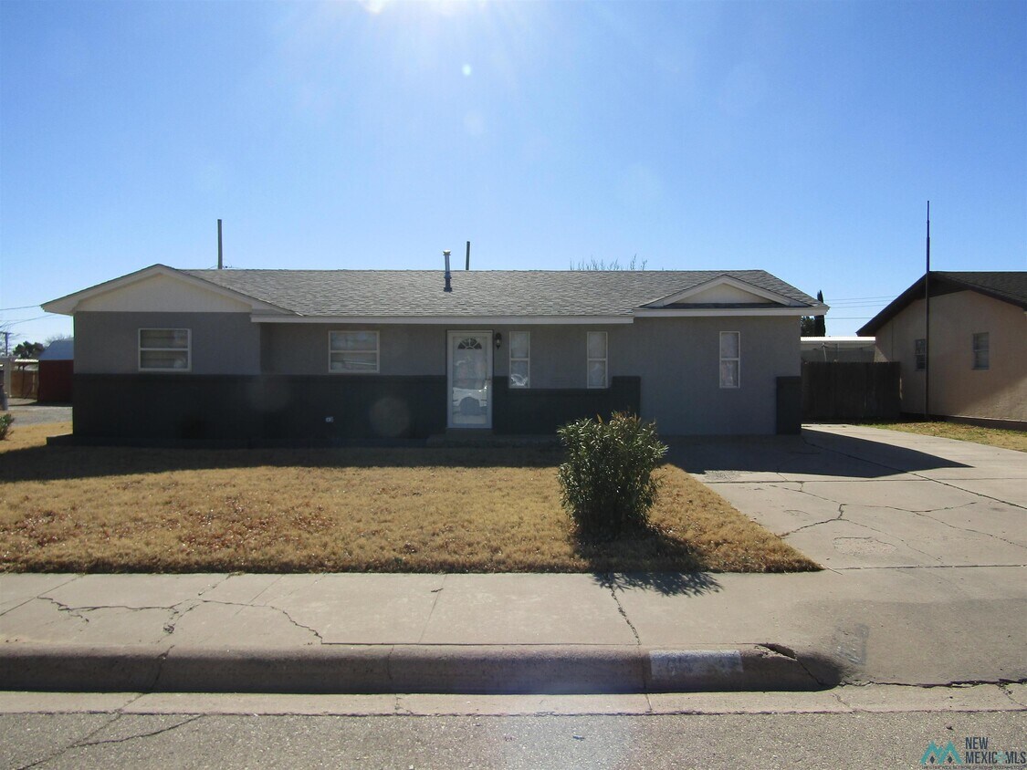 1705 W Booker Ave, Artesia, NM 88210 House Rental in Artesia, NM