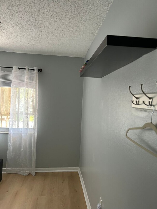 Foto del edificio - Charming 2BR Condo in Clearwater