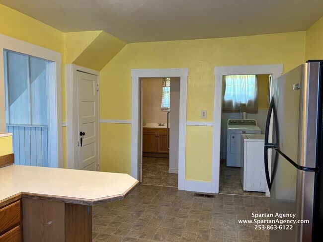 Building Photo - 11320 Jovita Blvd E