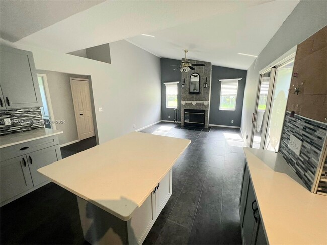 Building Photo - 6846 Royal Palm Beach Blvd