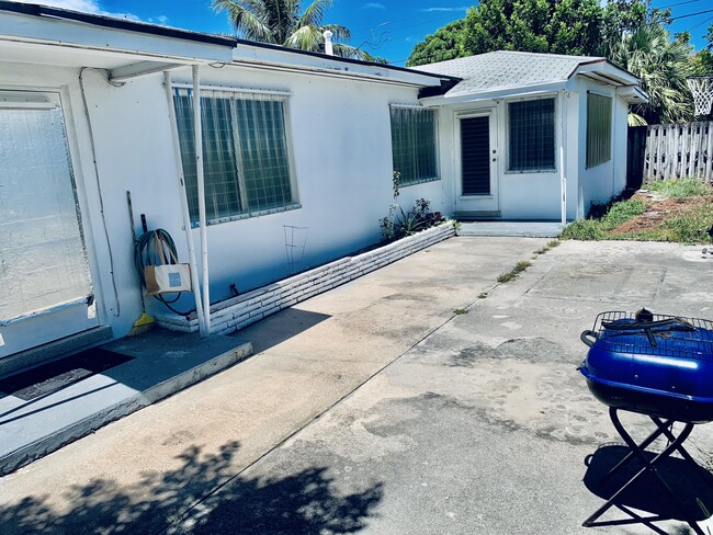 Foto del edificio - 1420 N Federal Hwy