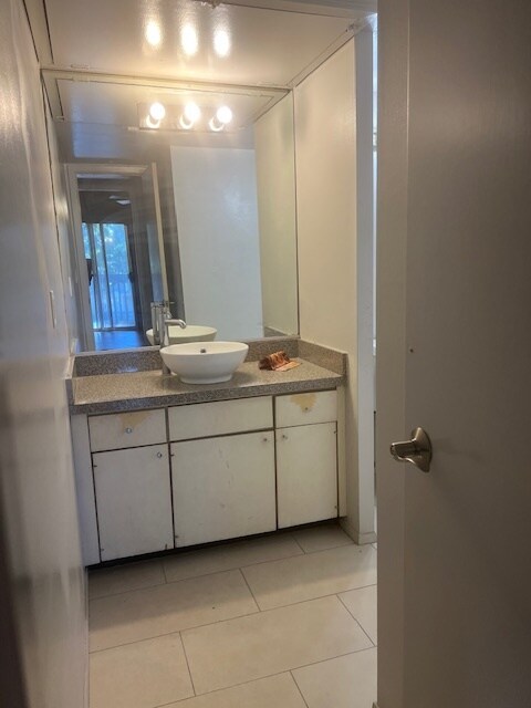 Photo - 4859 Cedar Springs Rd Townhome