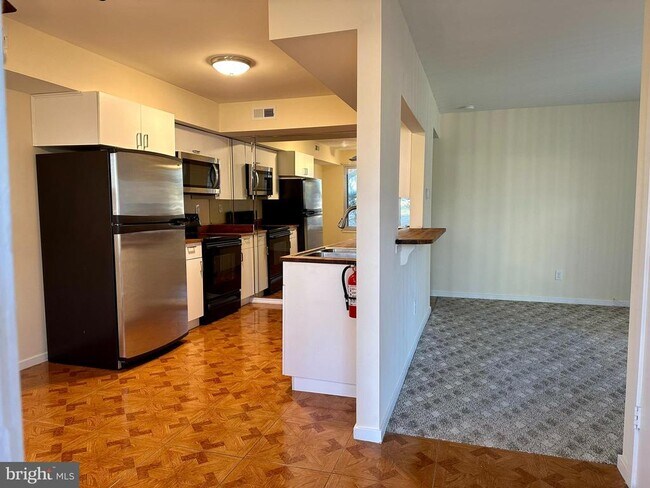 Foto del edificio - 803 Gregorys Way
