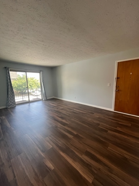Foto del edificio - 4028 Poplar Level Rd