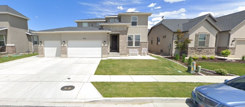 Primary Photo - 1626 W Maple Shade Ln