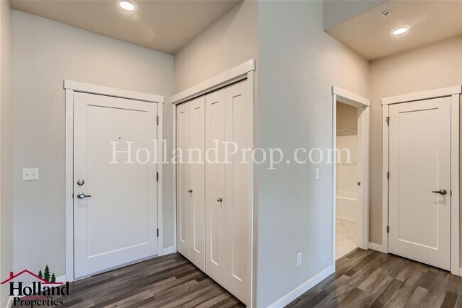 Foto del edificio - ***$150 off from the first full month's re...