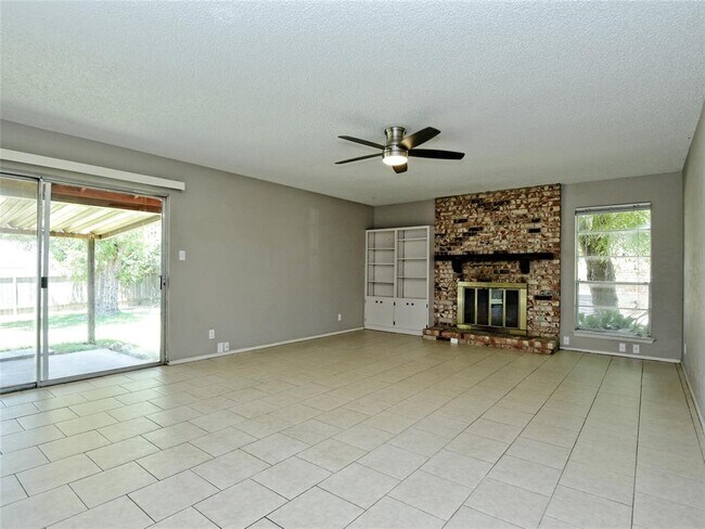 Foto del edificio - 10514 Cooper Hill Dr