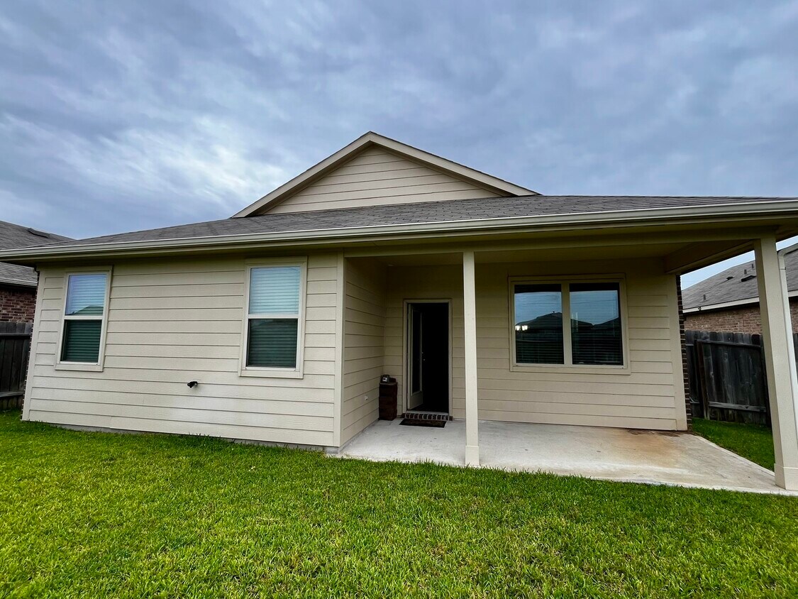 Foto del edificio - 5443 Redwood Summit Ln