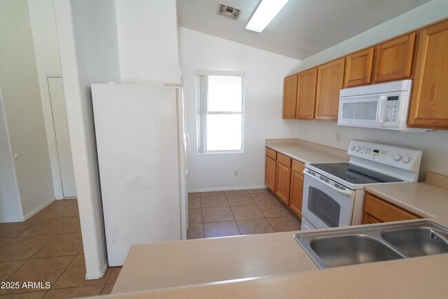 Foto del edificio - 2293 W 20th Ave