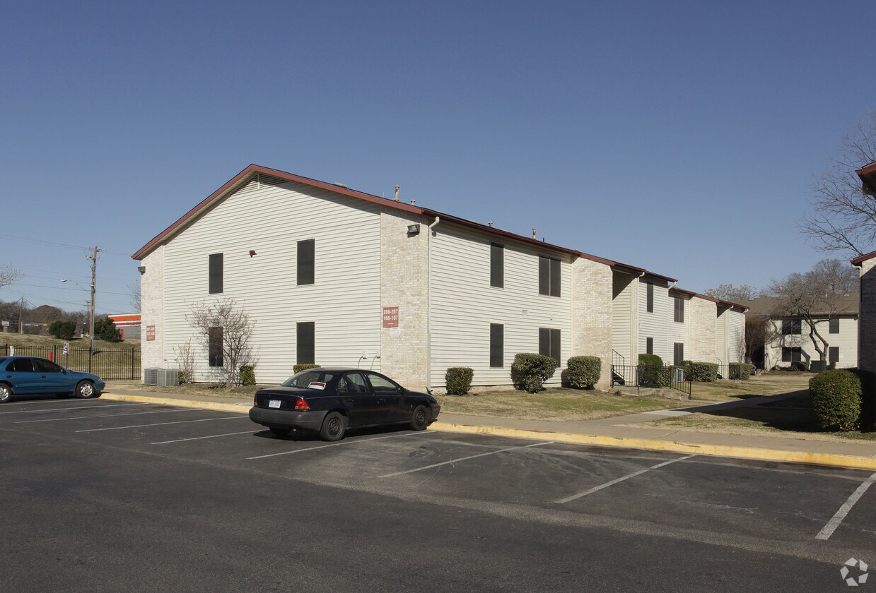 Walnut Creek Apartments Apartments 6409 Springdale Rd Austin, TX