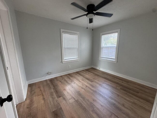 Foto del edificio - 4133 3rd Ave N