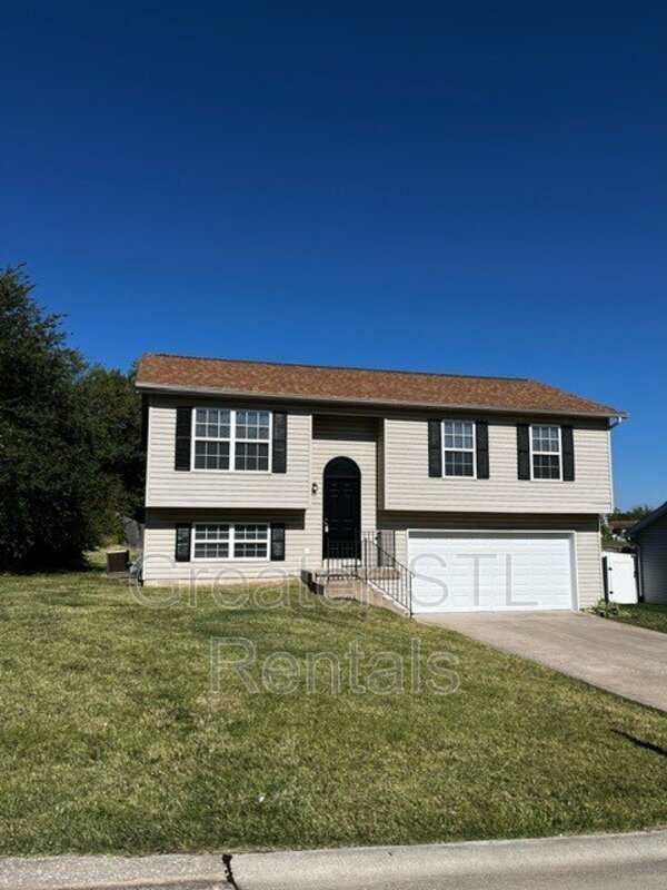 1286 Summergate Pkwy, St. Peters, MO 63303 House Rental in St. Peters, MO