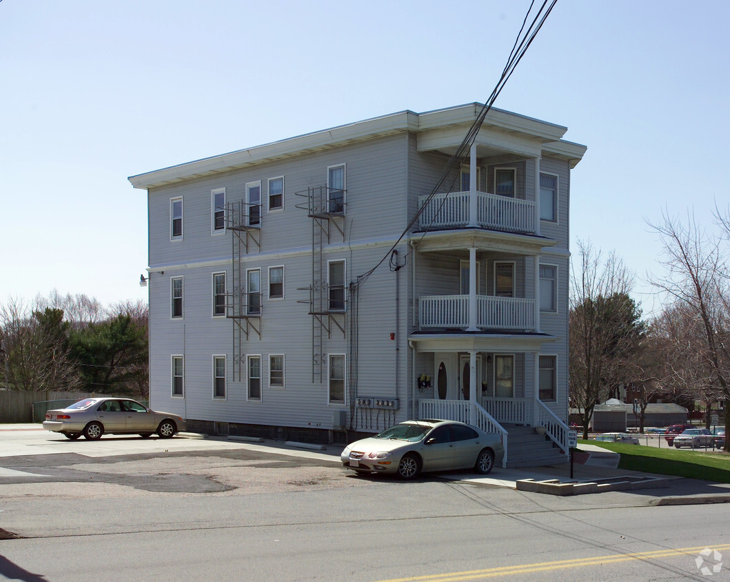 Building Photo - 88 W Britannia St