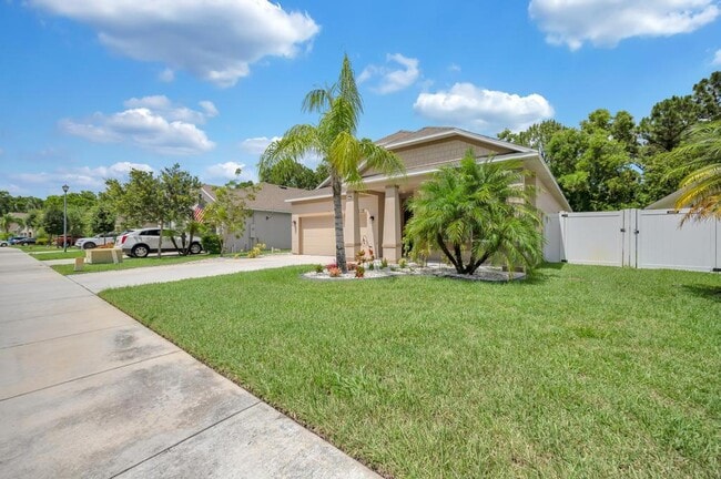 Building Photo - 5335 NW Wisk Fern Cir