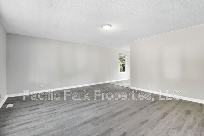 Photo - 3639 Richelieu Rd House