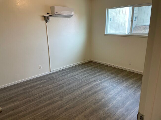 Foto del edificio - 65 Royale Ave