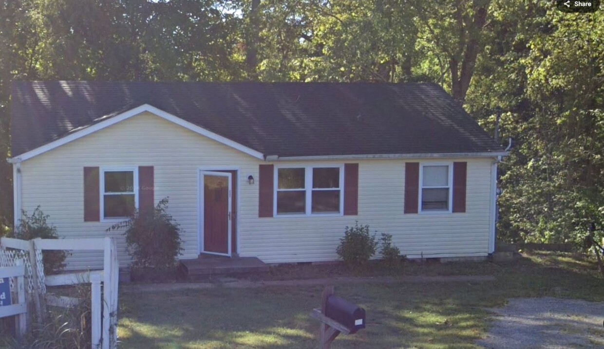 Primary Photo - 3 Bedroom Pet Friendly Home For Rent Near ...