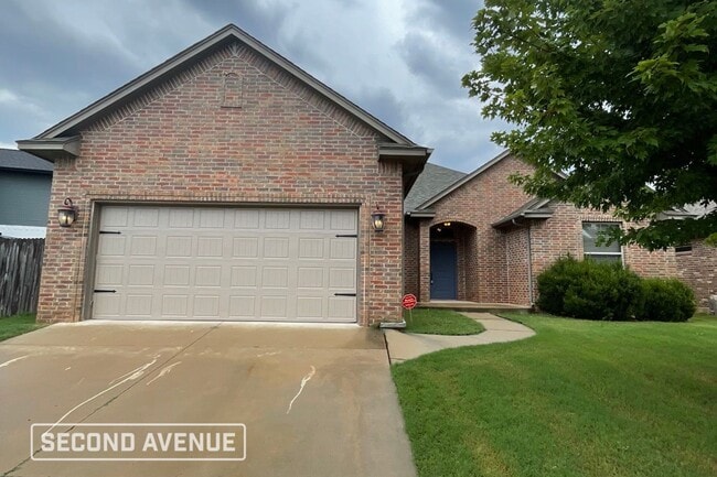 Building Photo - 1509 Kingsridge Dr