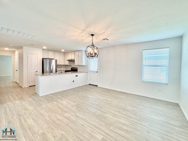 Foto del edificio - Charming 3-Bedroom 2-Bath Retreat with Mod...