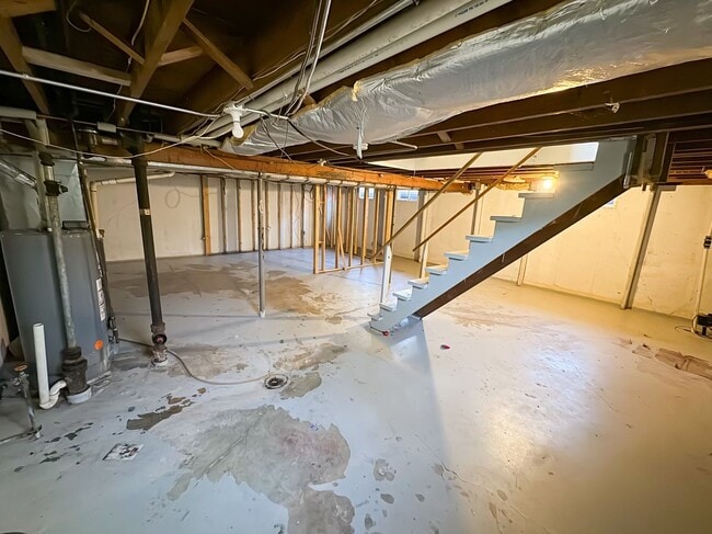 Building Photo - 3 Bed 1 Bath Ranch Duplex