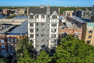 Building Photo - 5718 N Winthrop Ave