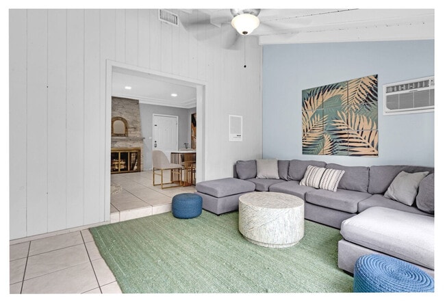 Foto del edificio - 425 NE 105th St