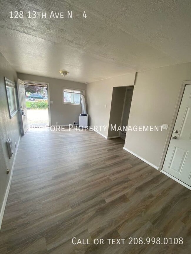 Building Photo - 128 13th Ave N