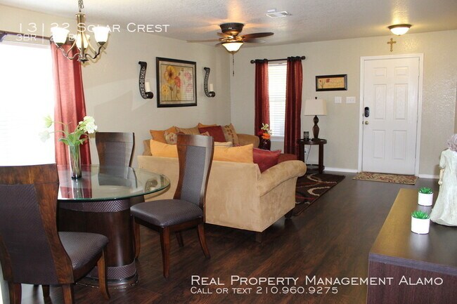 Foto del edificio - 13122 Solar Crest