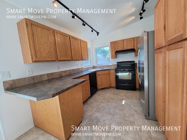 Building Photo - Charming Meridian 3 bd. Near Schools, Shop...