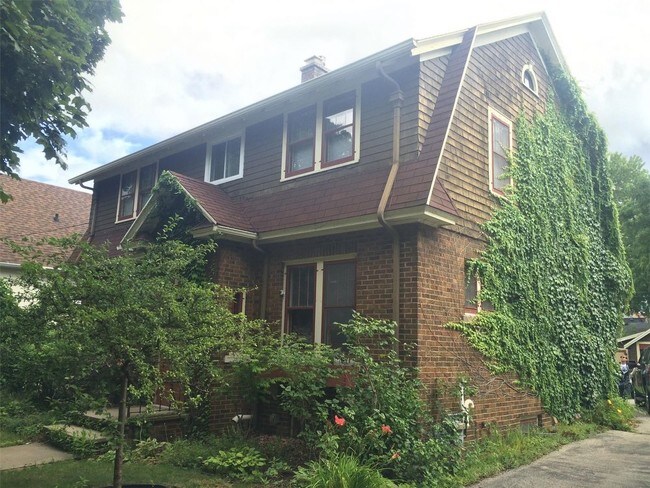 Building Photo - 536 N. Meade St.
