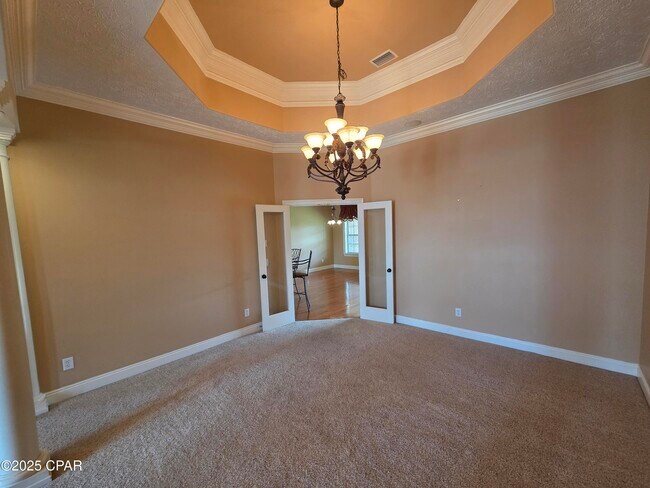 Foto del edificio - 3401 Hillcrest Dr