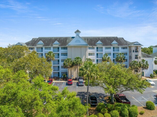 Building Photo - Ground Floor condo at the Florida Club!