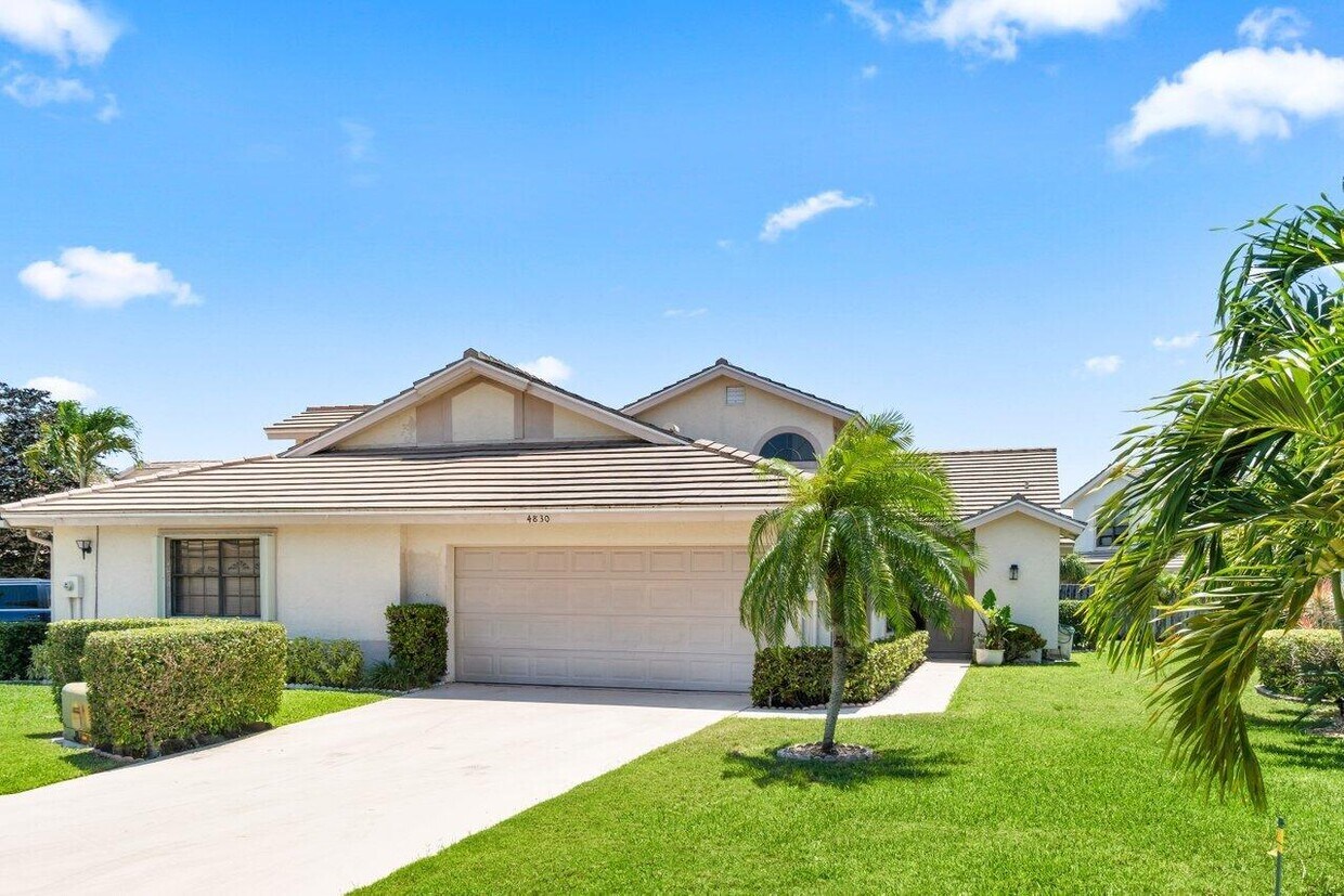 Foto principal - 4830 Brighton Lakes Blvd