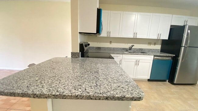 Building Photo - 5935 Forest Hill Blvd