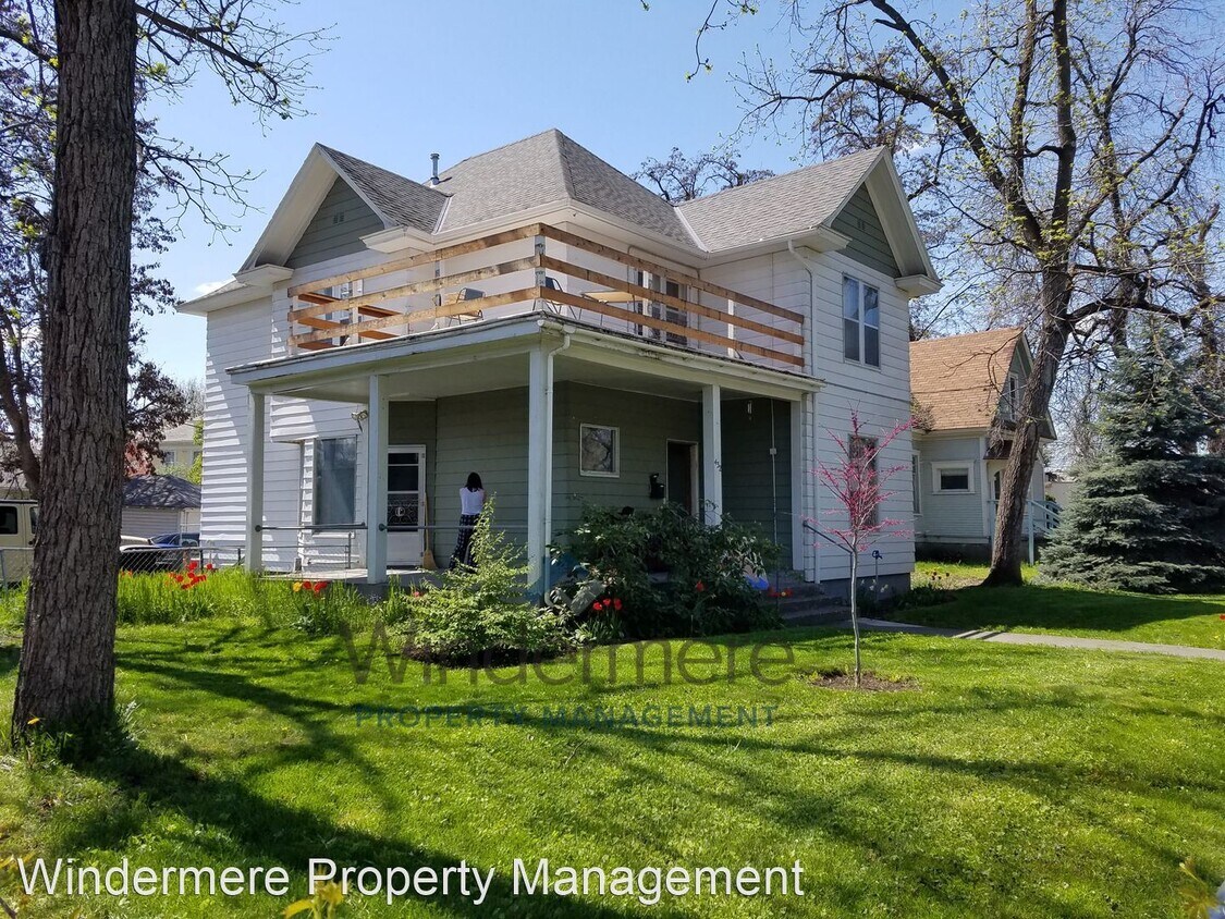 Primary Photo - 6 br, 2 bath House - 432 E Alder Street