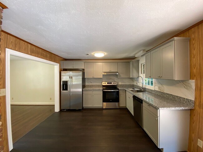 Foto del edificio - 1341 Waybridge Lane