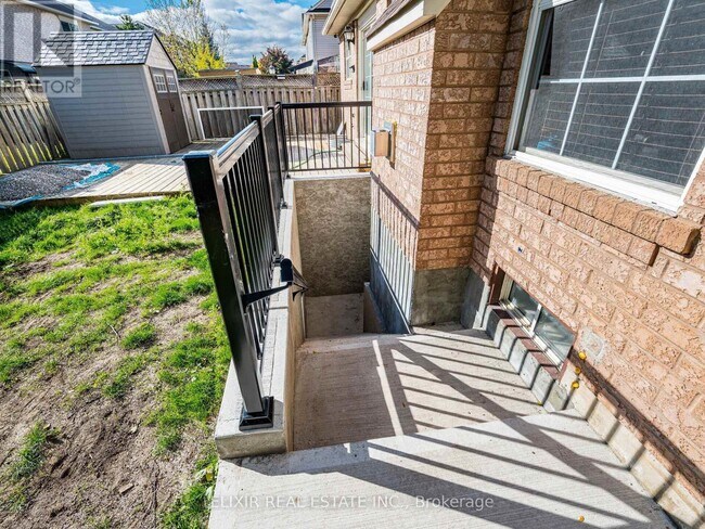 Building Photo - 20 Penn Dr