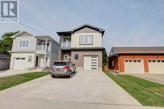 Building Photo - 104 Fifth Ave