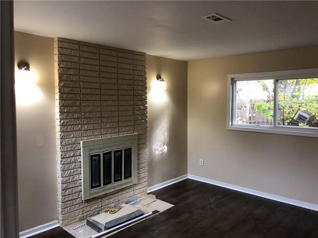 Building Photo - 30520 Steinhauer Ave