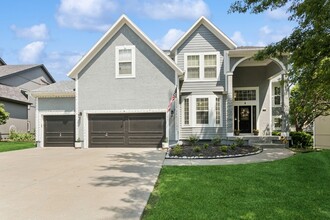 Building Photo - 5341 Meadowlark Dr