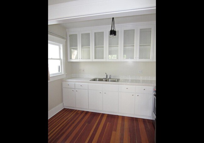 Building Photo - 205 Horizon Ave