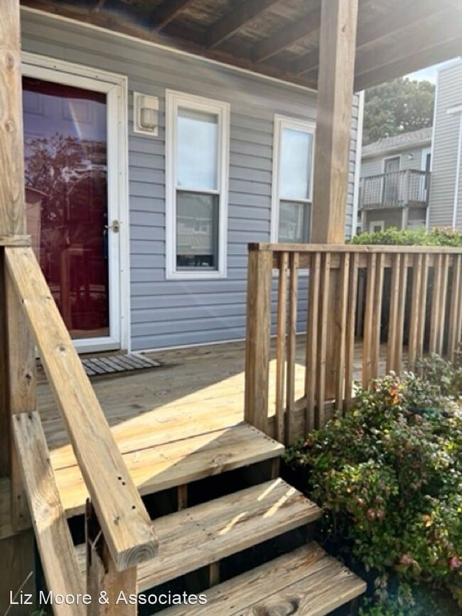Building Photo - 2 br, 1.5 bath House - 3749 Clipper Bay Drive