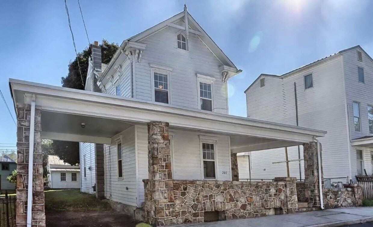 Foto del edificio - 3 Bedroom in Mechanicsburg!