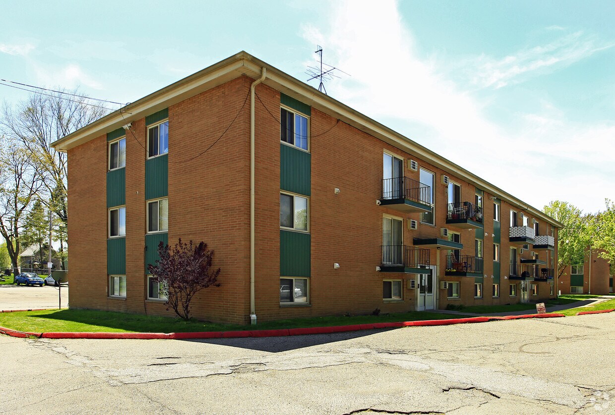 Denison Park - Brooklyner Bay Apartments