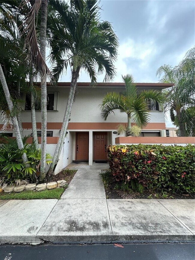 Building Photo - 4401 SW 70th Terrace
