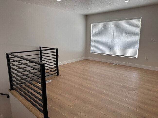 Building Photo - Completely Remodeled 3 Bedroom Home
