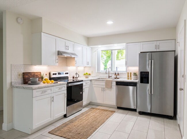 Foto del edificio - Corner Lot Single Family Home